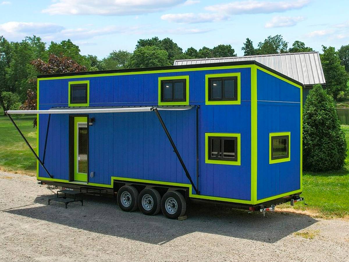 This Tiny Trailer House Is Just 240 Square Foot, But Look At Its Interior_1