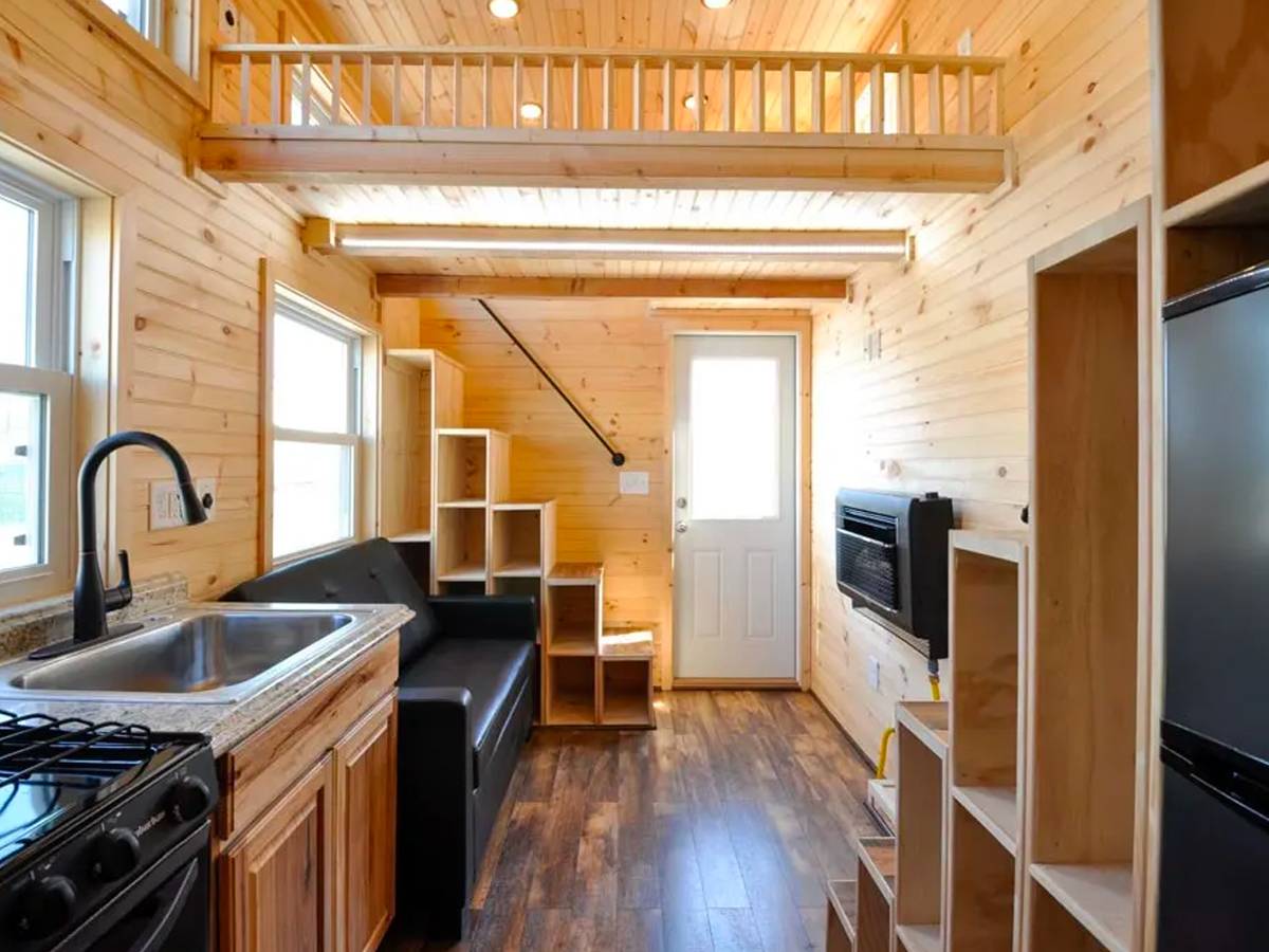 This Tiny Trailer House Is Just 240 Square Foot, But Look At Its Interior_9