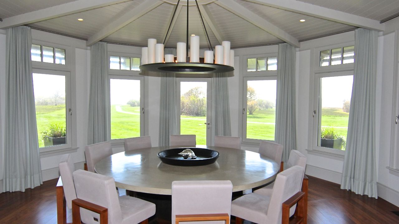 Tour Inside The Obamas' Luxurious $12 Million New House_15