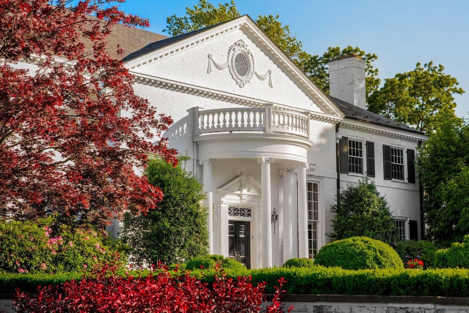What’s Inside Trump’s $4M Mansion That Sold For $31.5M Today?_2