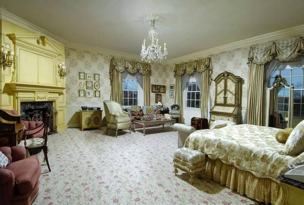 What’s Inside Trump’s $4M Mansion That Sold For $31.5M Today?_8