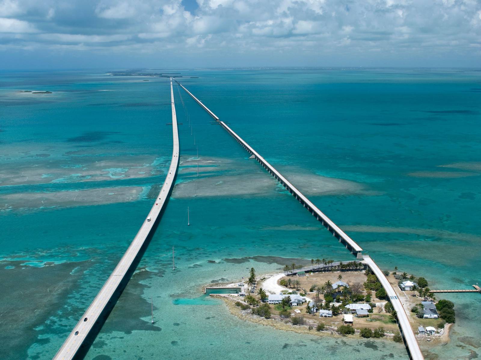 World's 22 Most Dangerous Bridges You Should Avoid Crossing_12
