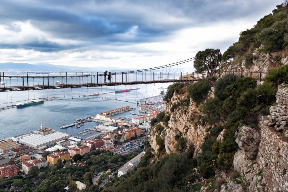 World's 22 Most Dangerous Bridges You Should Avoid Crossing_19