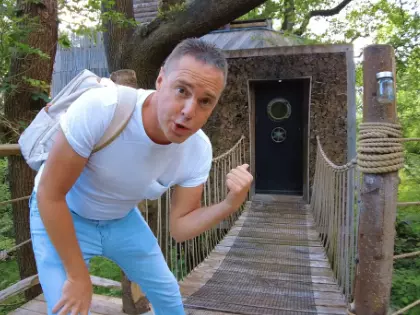 He Stayed in a $670-a-Night Treehouse, But Wasn't Expecting This Inside!